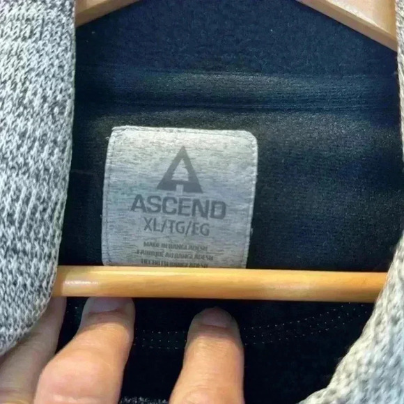 Ascend Women’s Gray Zip Up Jacket Size XL - Picture 2 of 10